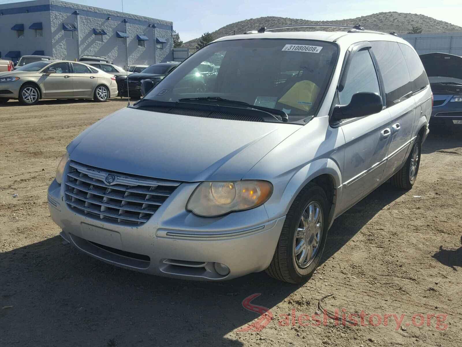 5XXGT4L33KG277116 2005 CHRYSLER MINIVAN