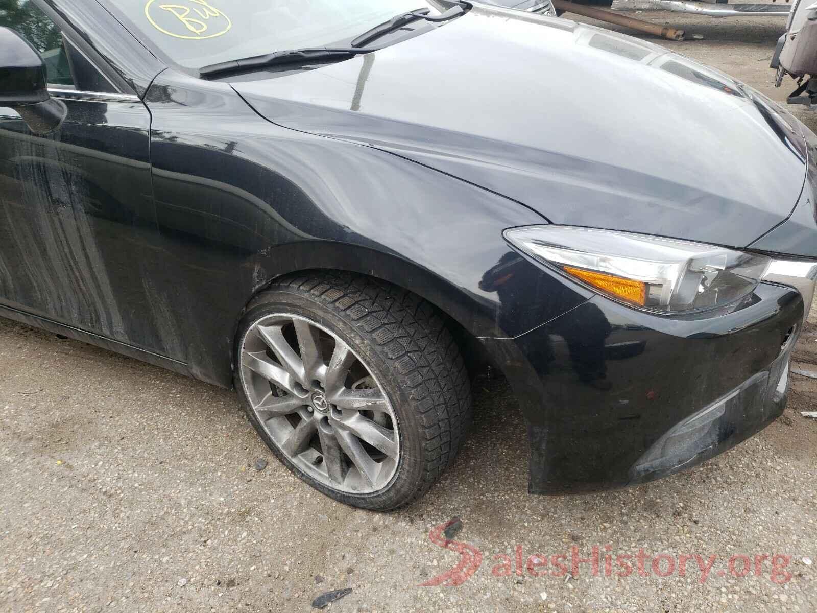 3MZBN1L30JM167539 2018 MAZDA 3