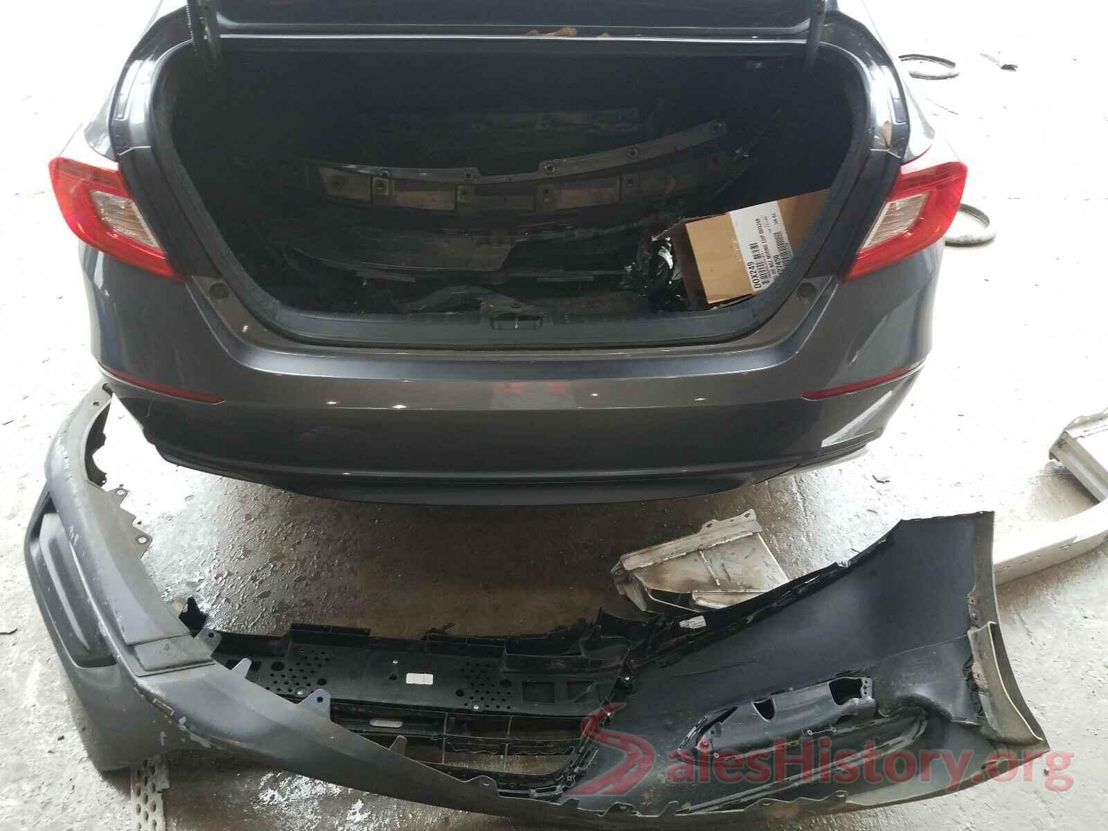 1HGCV1F18JA105211 2018 HONDA ACCORD