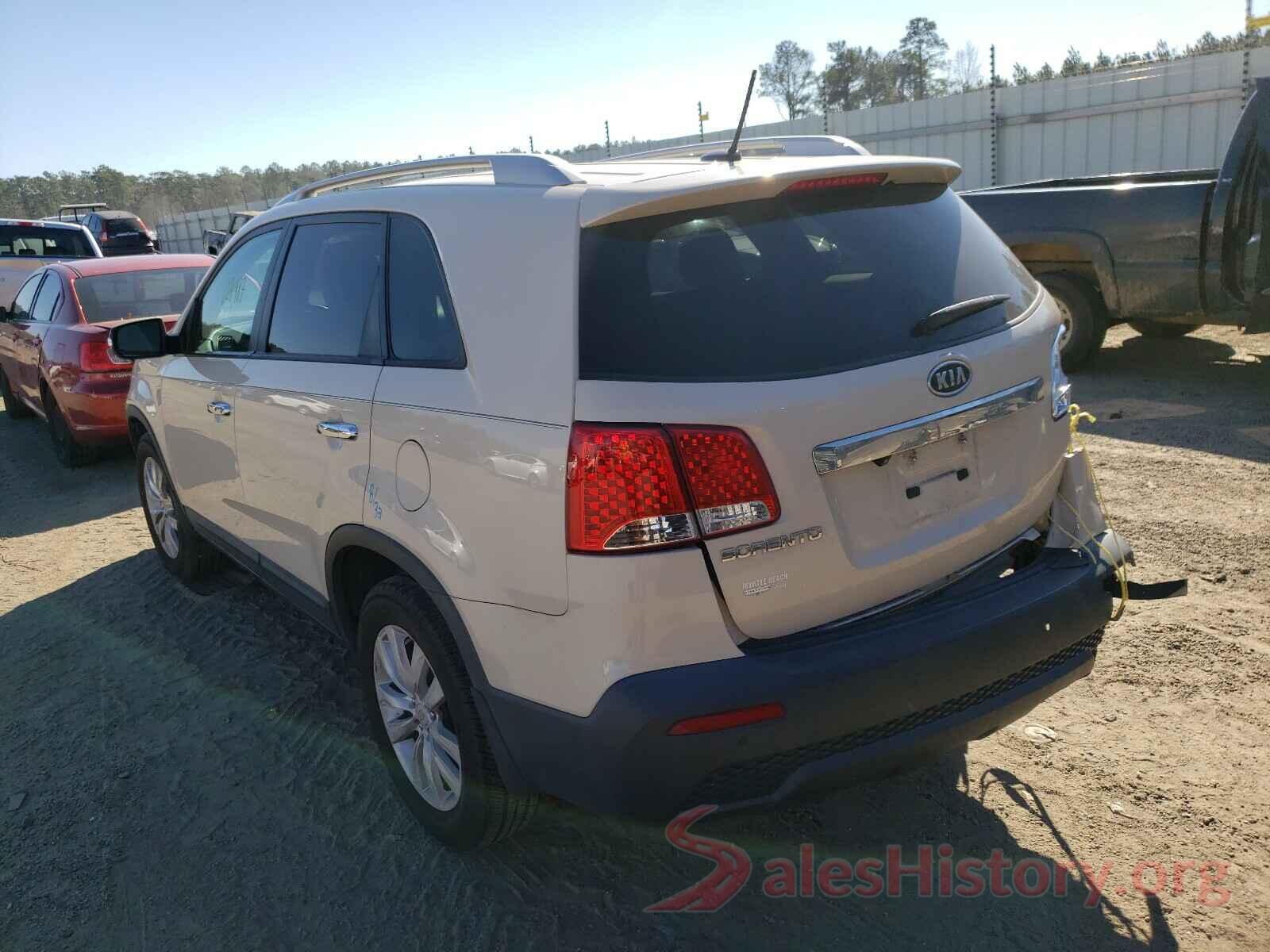 KNMAT2MT1JP584610 2011 KIA SORENTO