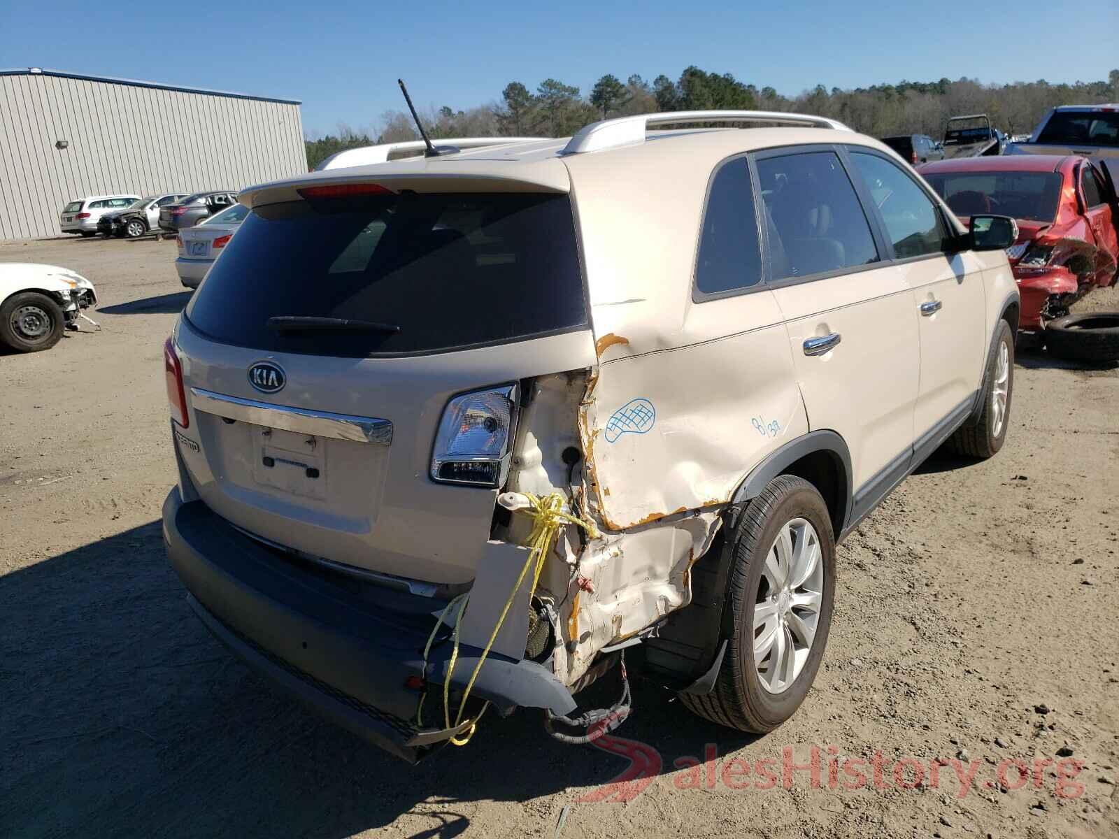 KNMAT2MT1JP584610 2011 KIA SORENTO