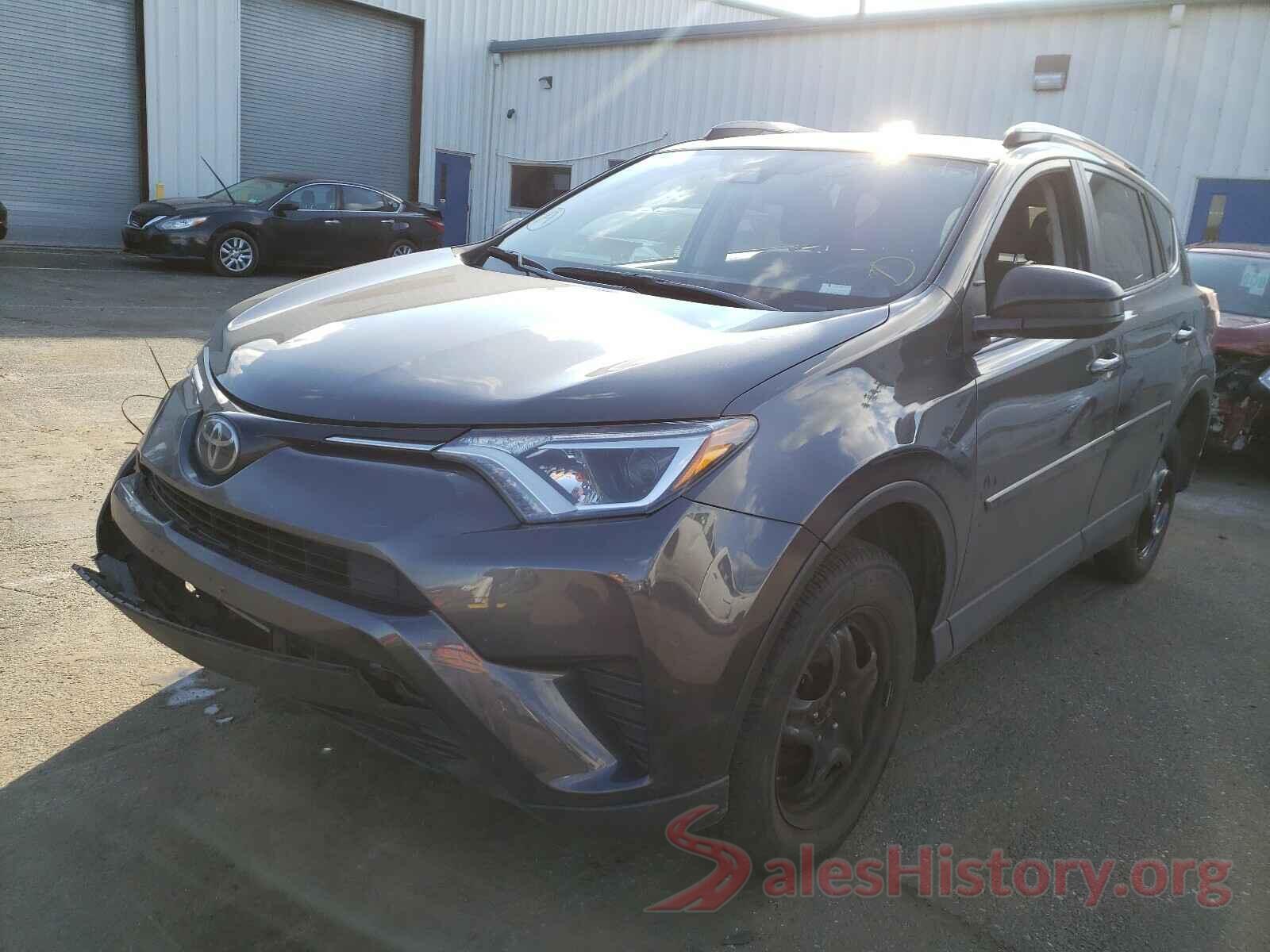 JTMBFREV5JJ238518 2018 TOYOTA RAV4