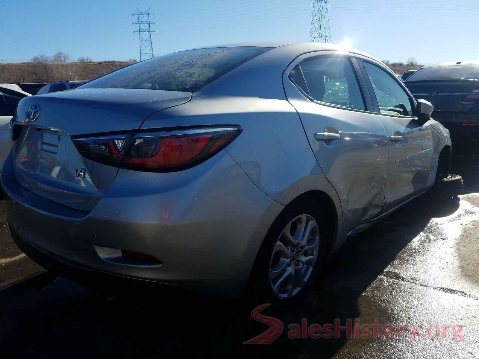 3MYDLBYV1JY322398 2018 TOYOTA YARIS