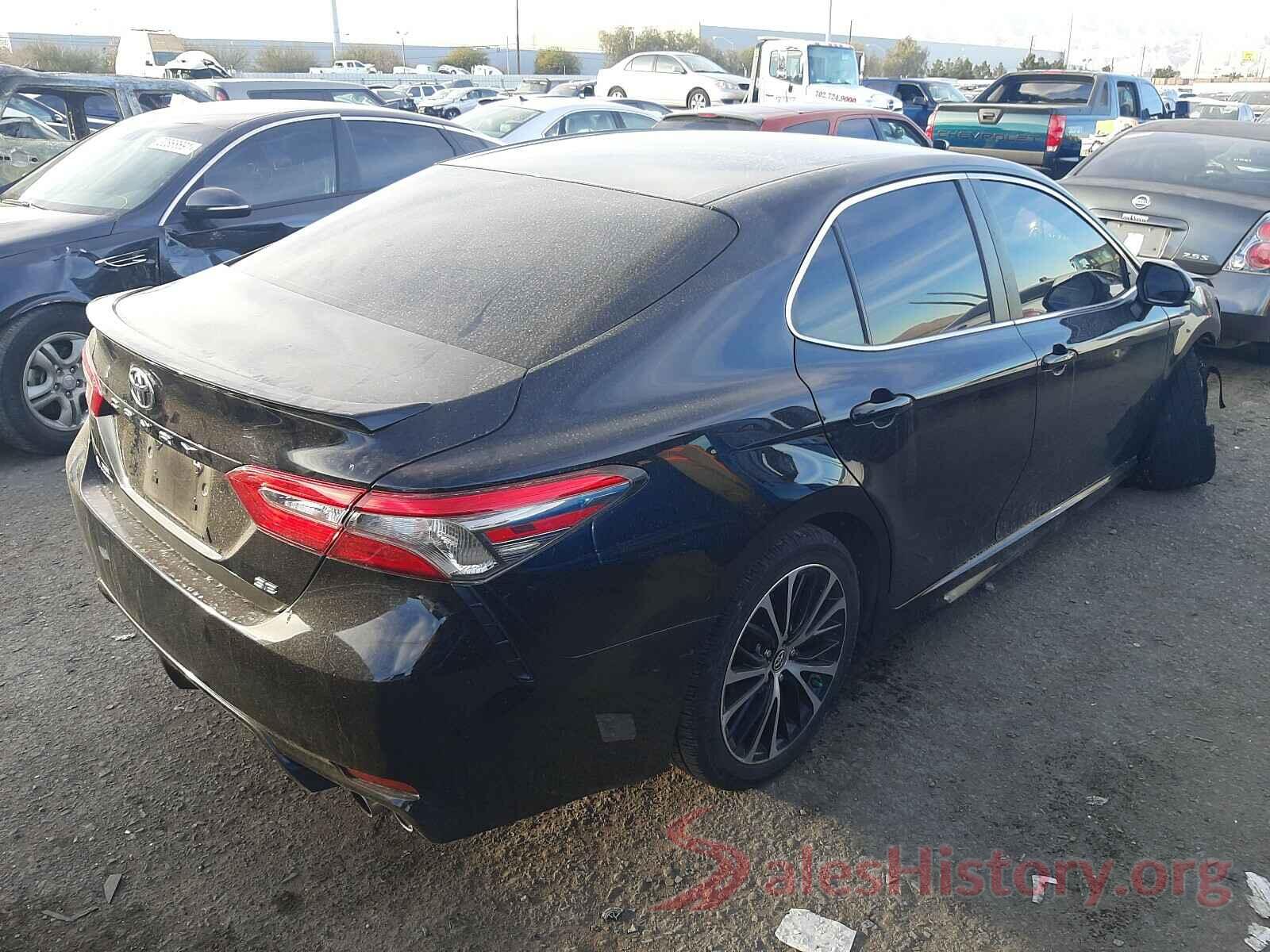 JTNB11HK9J3003461 2018 TOYOTA CAMRY