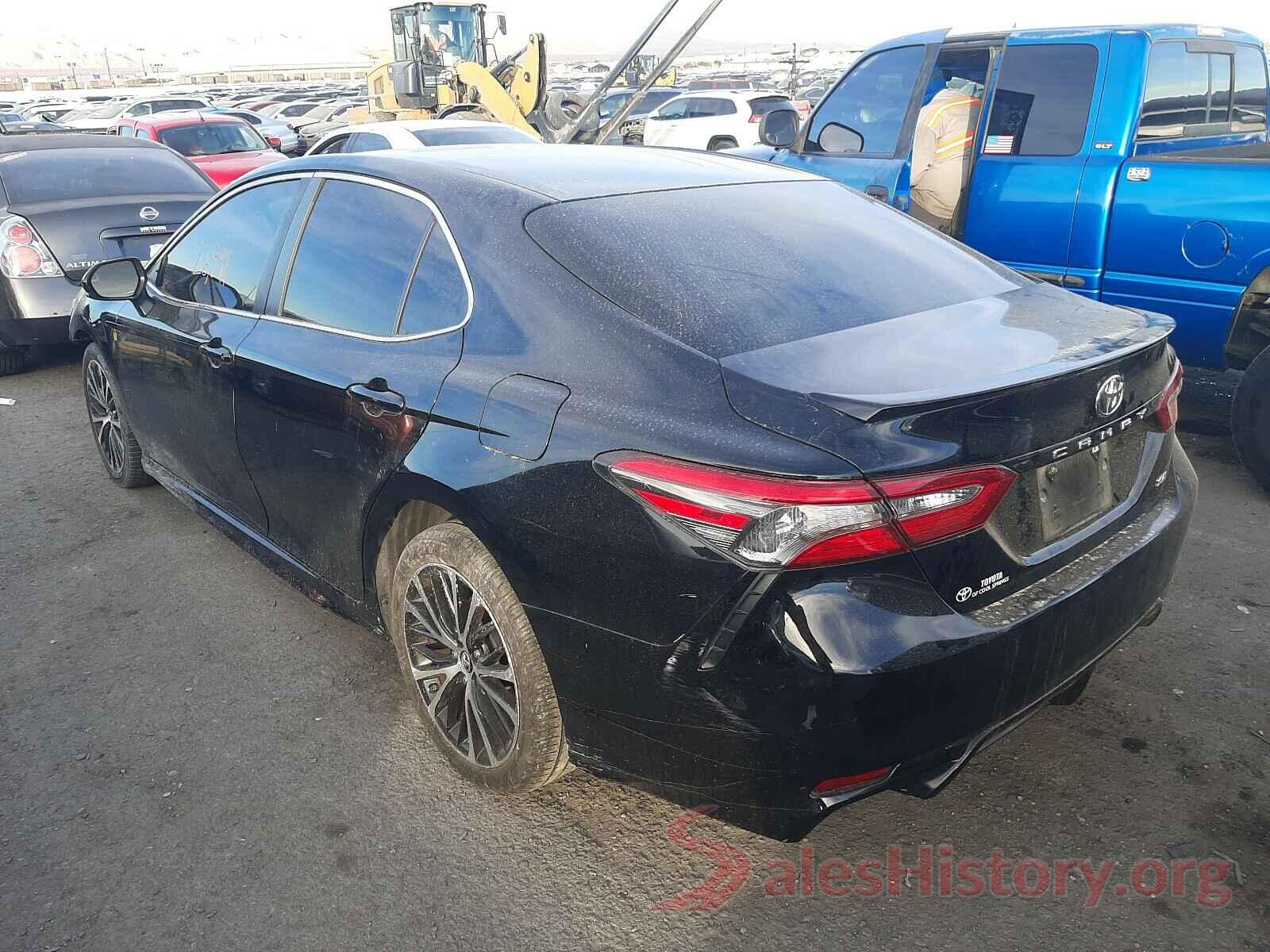 JTNB11HK9J3003461 2018 TOYOTA CAMRY