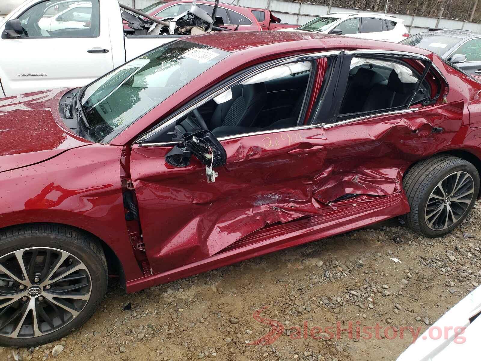 4T1B11HK5JU651440 2018 TOYOTA CAMRY