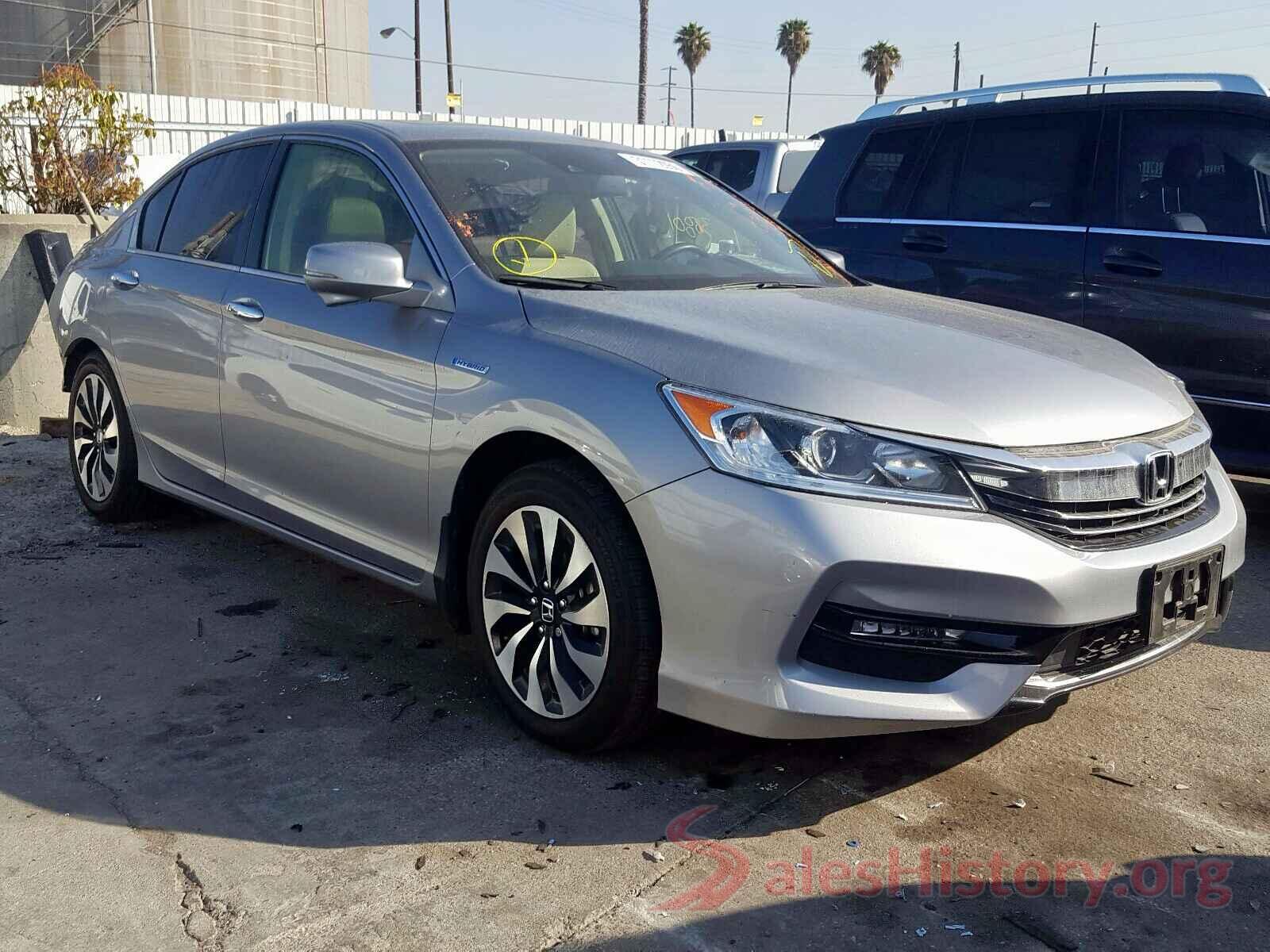 JHMCR6F58HC028615 2017 HONDA ACCORD