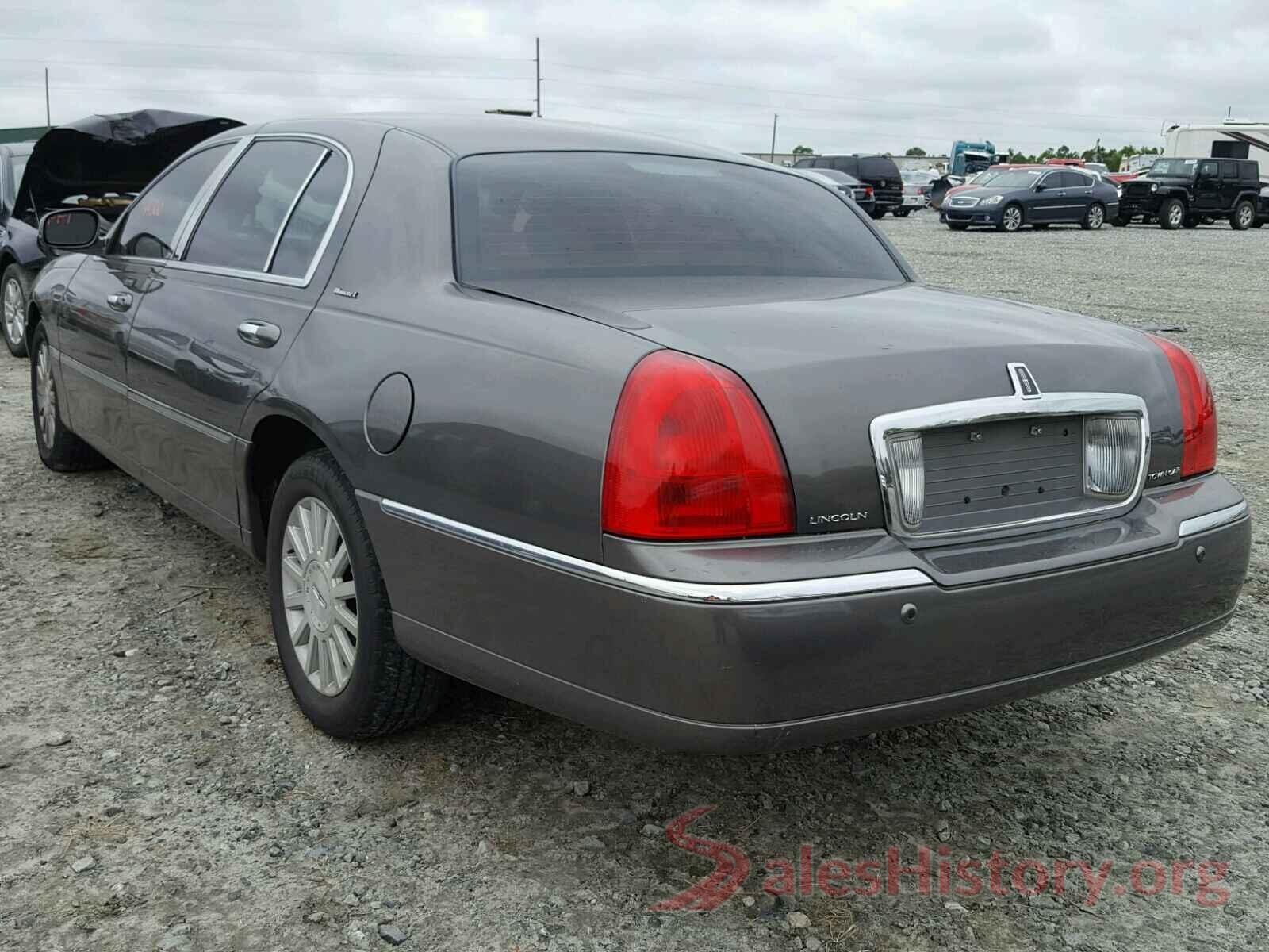 KNMAT2MT6JP542708 2004 LINCOLN TOWNCAR