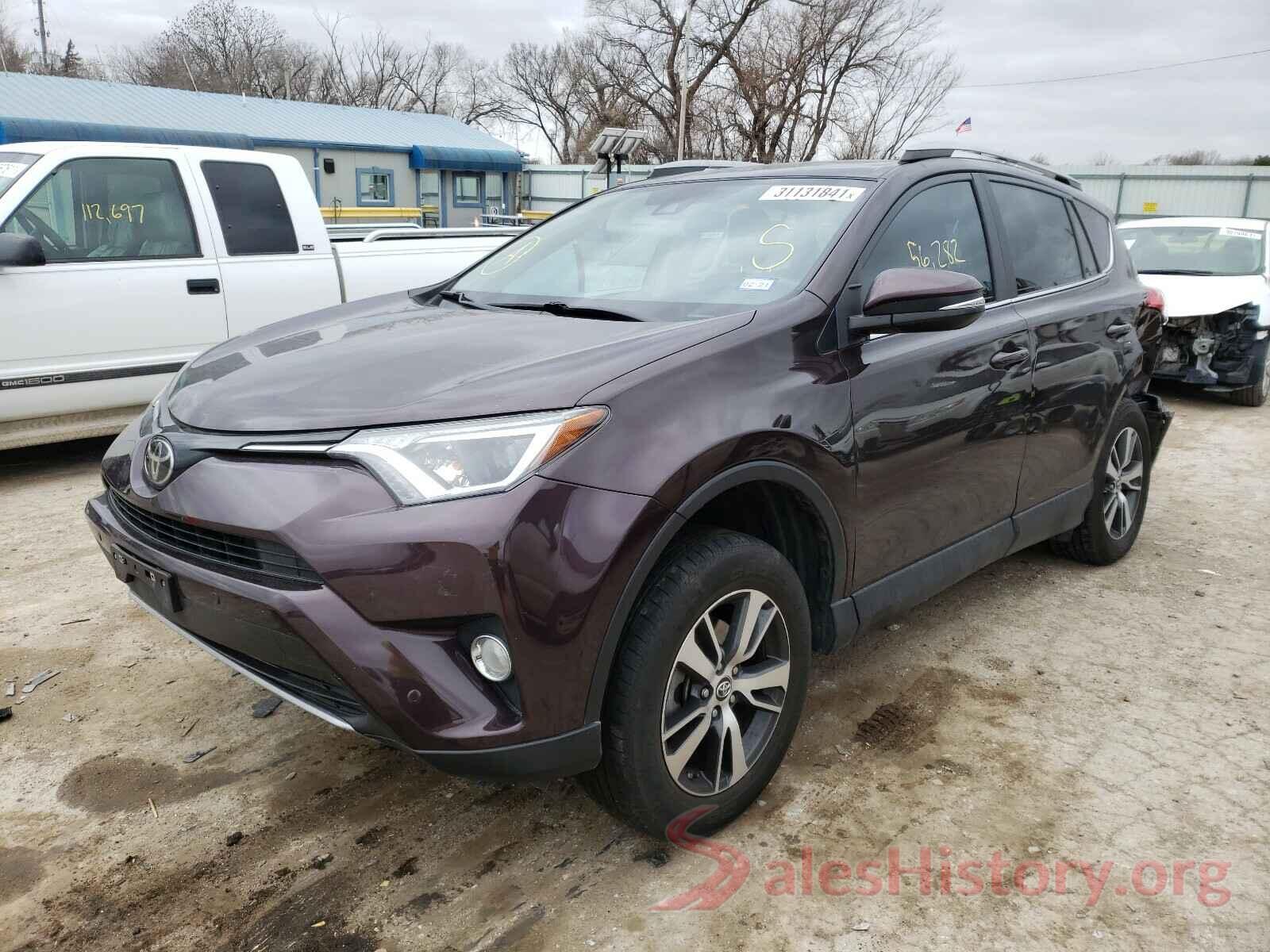 2T3WFREV1HW323983 2017 TOYOTA RAV4