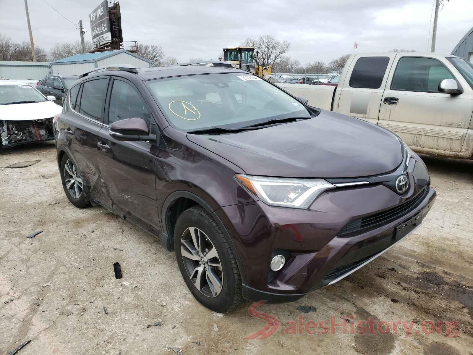 2T3WFREV1HW323983 2017 TOYOTA RAV4