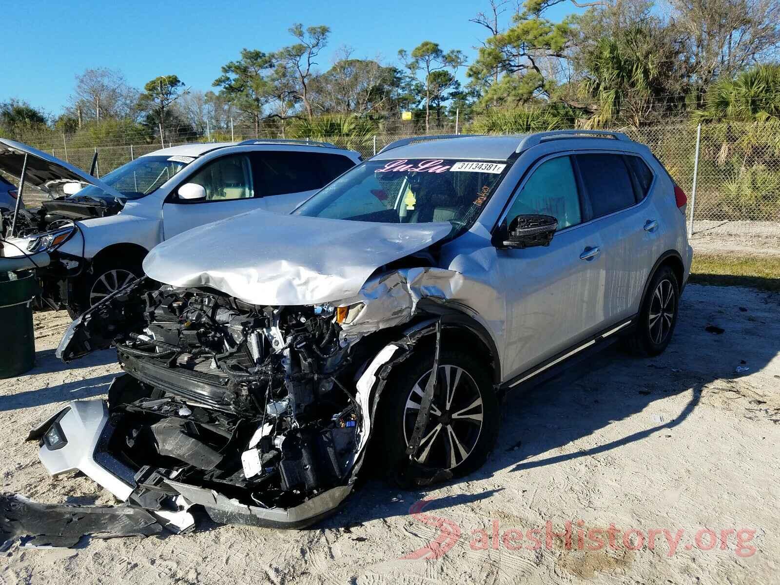 5N1AT2MT2JC801164 2018 NISSAN ROGUE