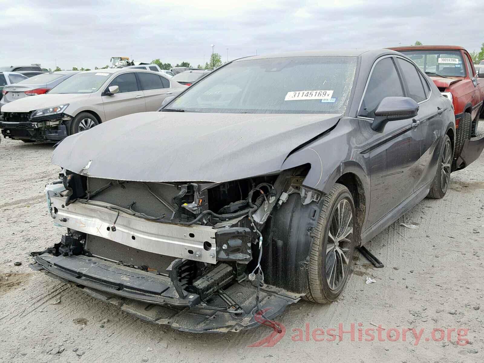 3TMCZ5AN3KM250262 2018 TOYOTA CAMRY