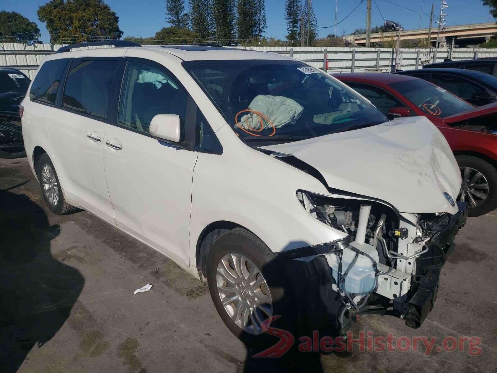 5TDYZ3DC8HS899648 2017 TOYOTA SIENNA