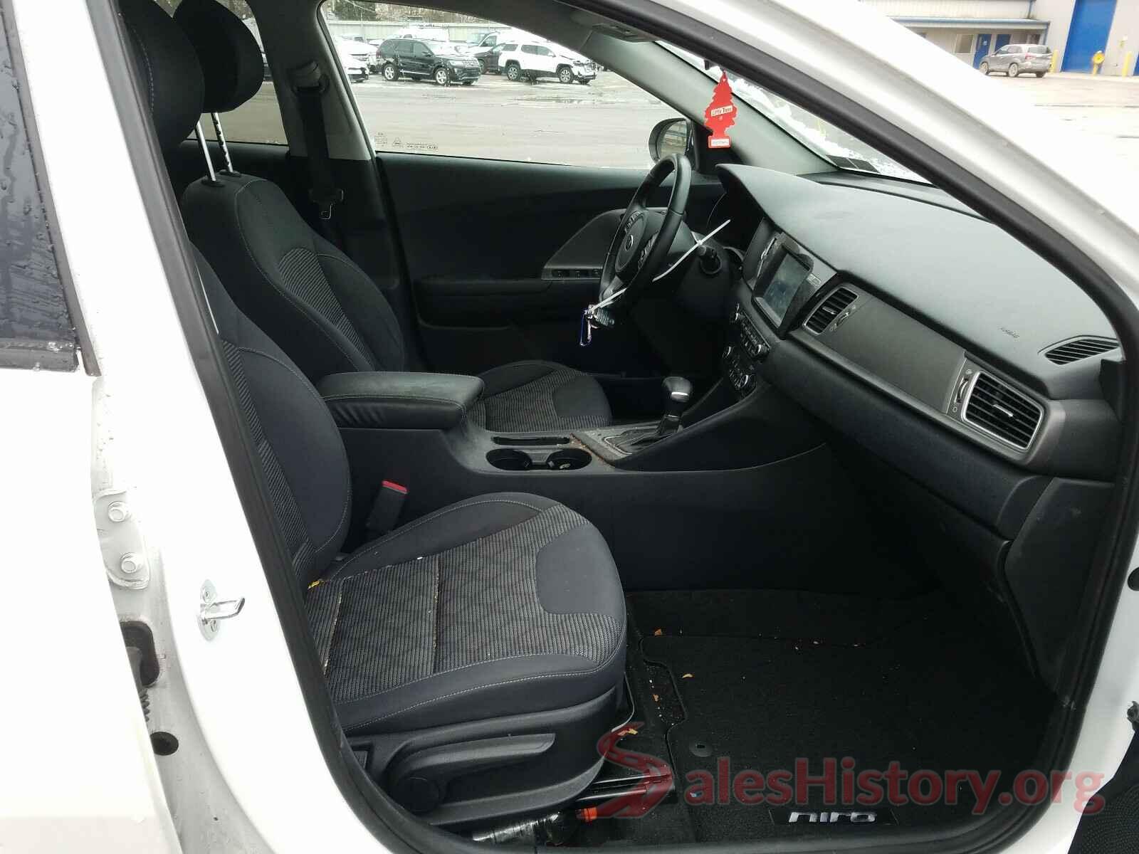 KNDCB3LC0K5349938 2019 KIA NIRO