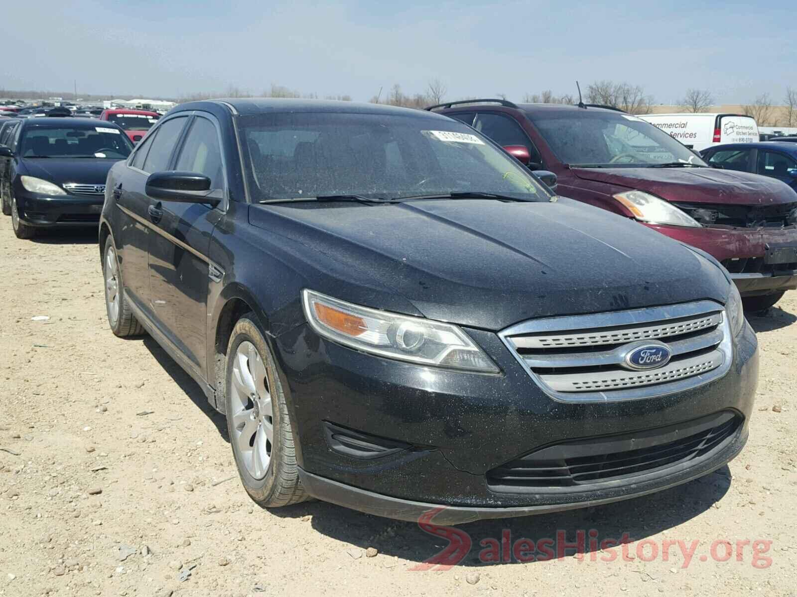 5NPD74LF1JH217761 2010 FORD TAURUS