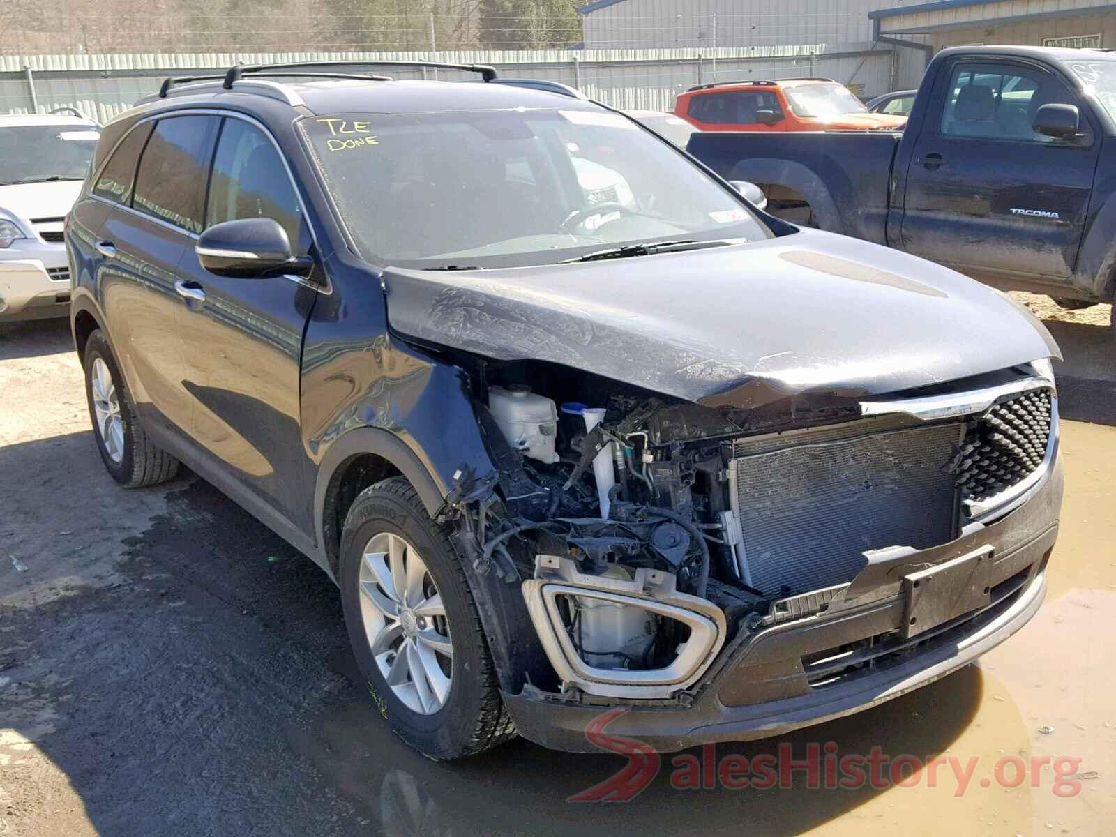 WVGBV7AX0JK004999 2018 KIA SORENTO LX