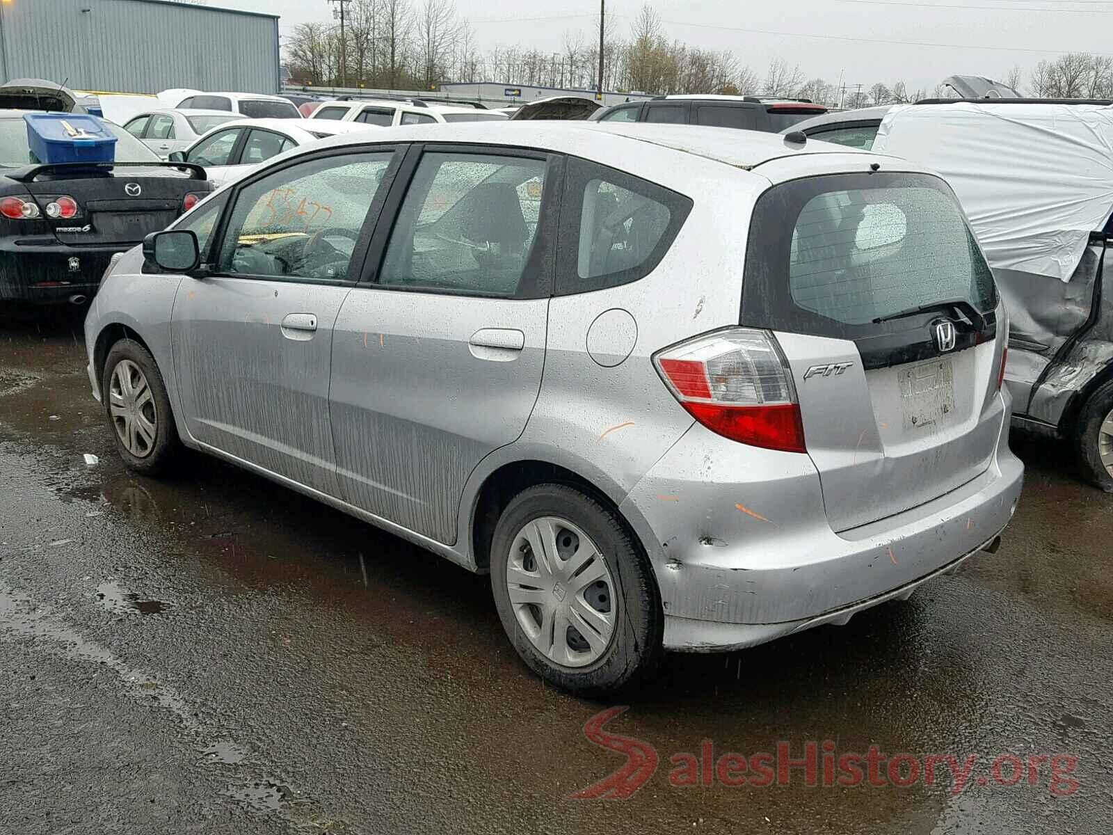 JHMGE8H35BC012528 2011 HONDA FIT