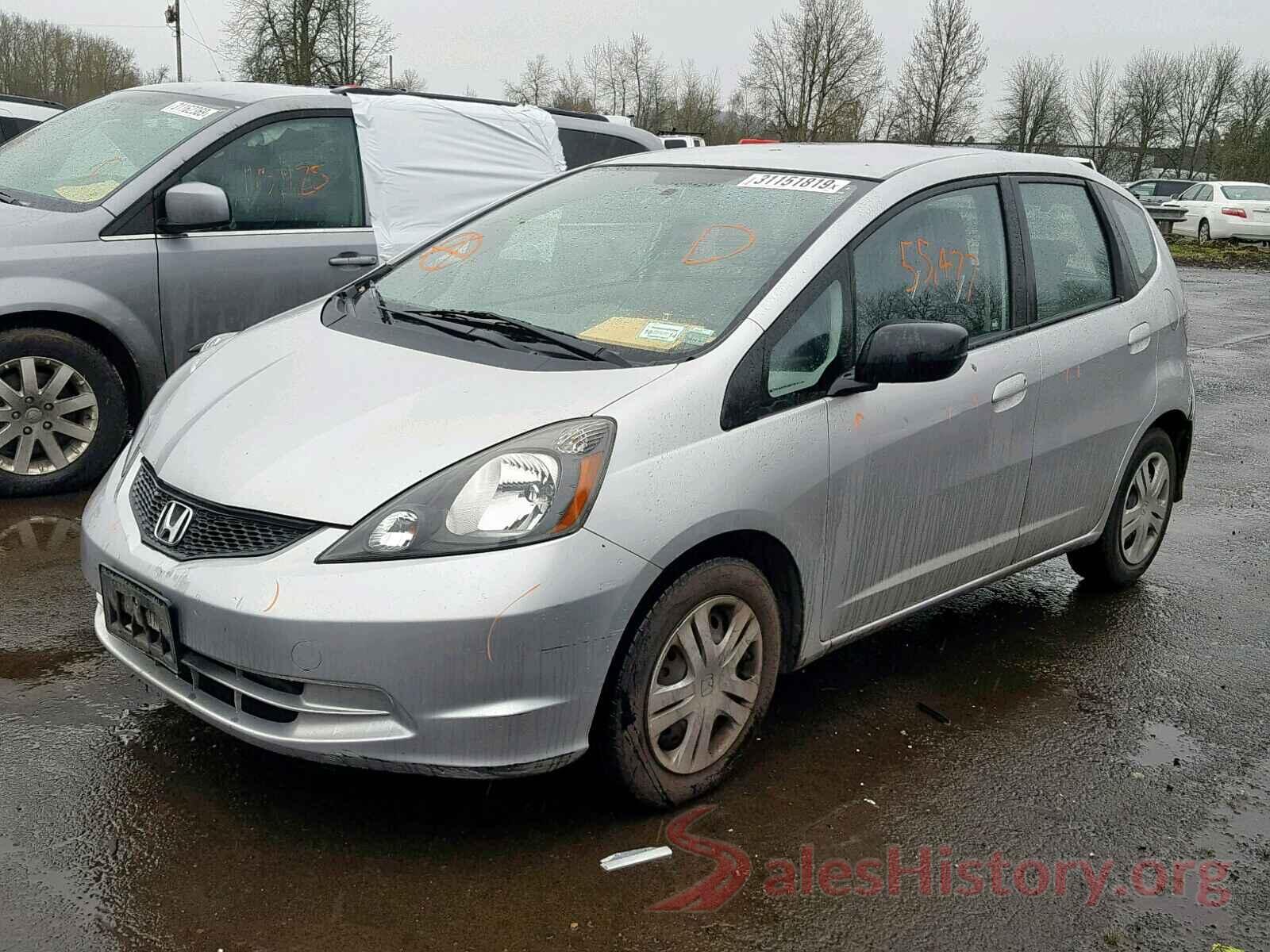 JHMGE8H35BC012528 2011 HONDA FIT