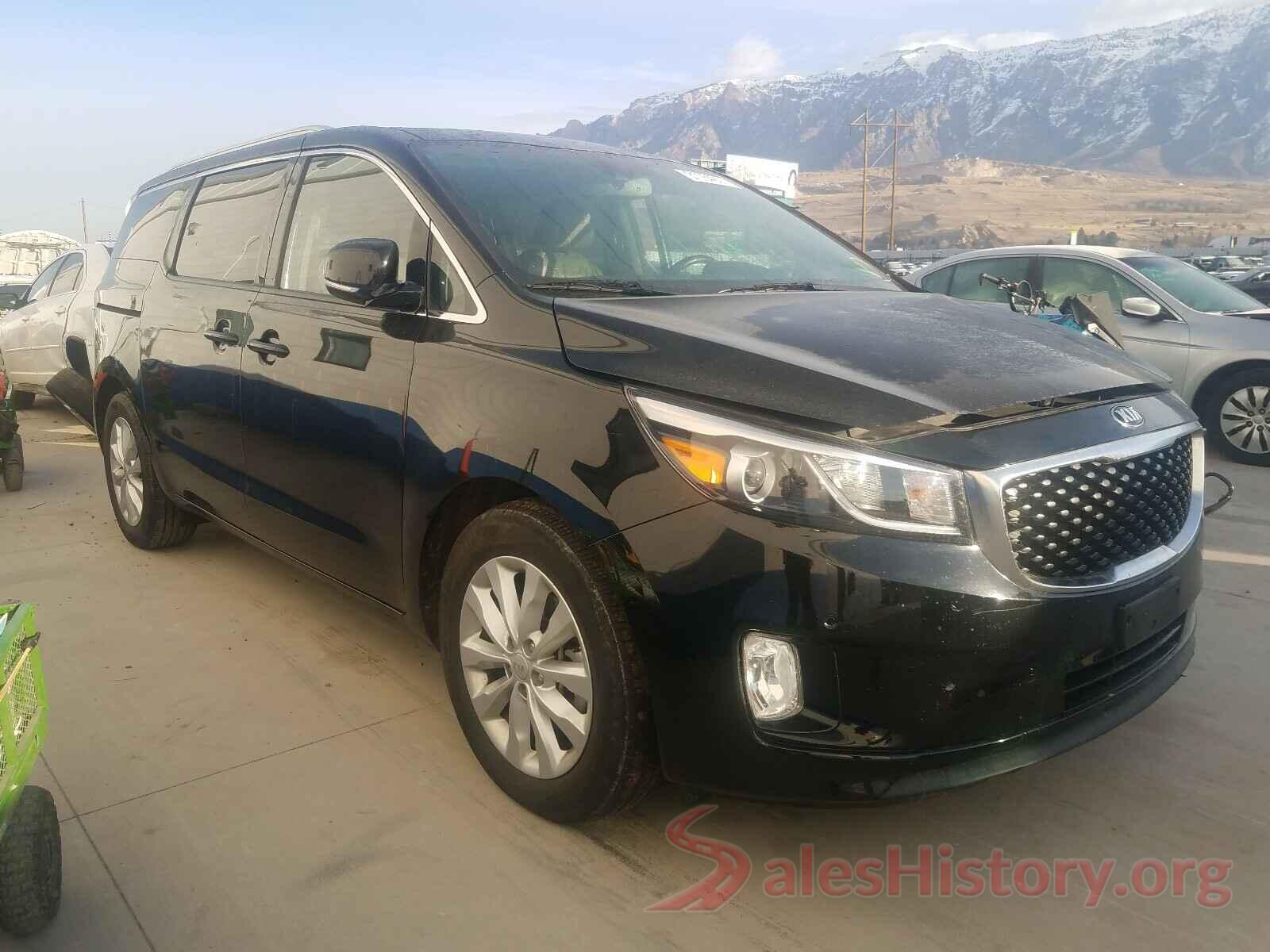 KNDMC5C17J6398901 2018 KIA SEDONA