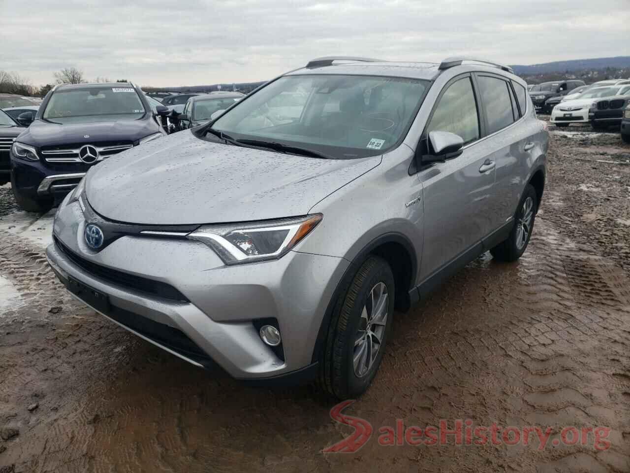 JTMRJREV7HD150303 2017 TOYOTA RAV4