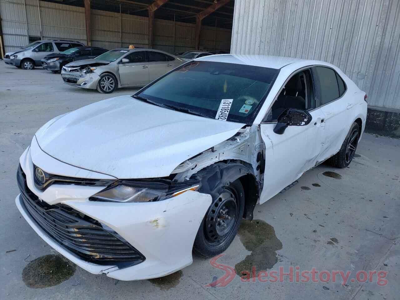 4T1B11HK5JU562922 2018 TOYOTA CAMRY