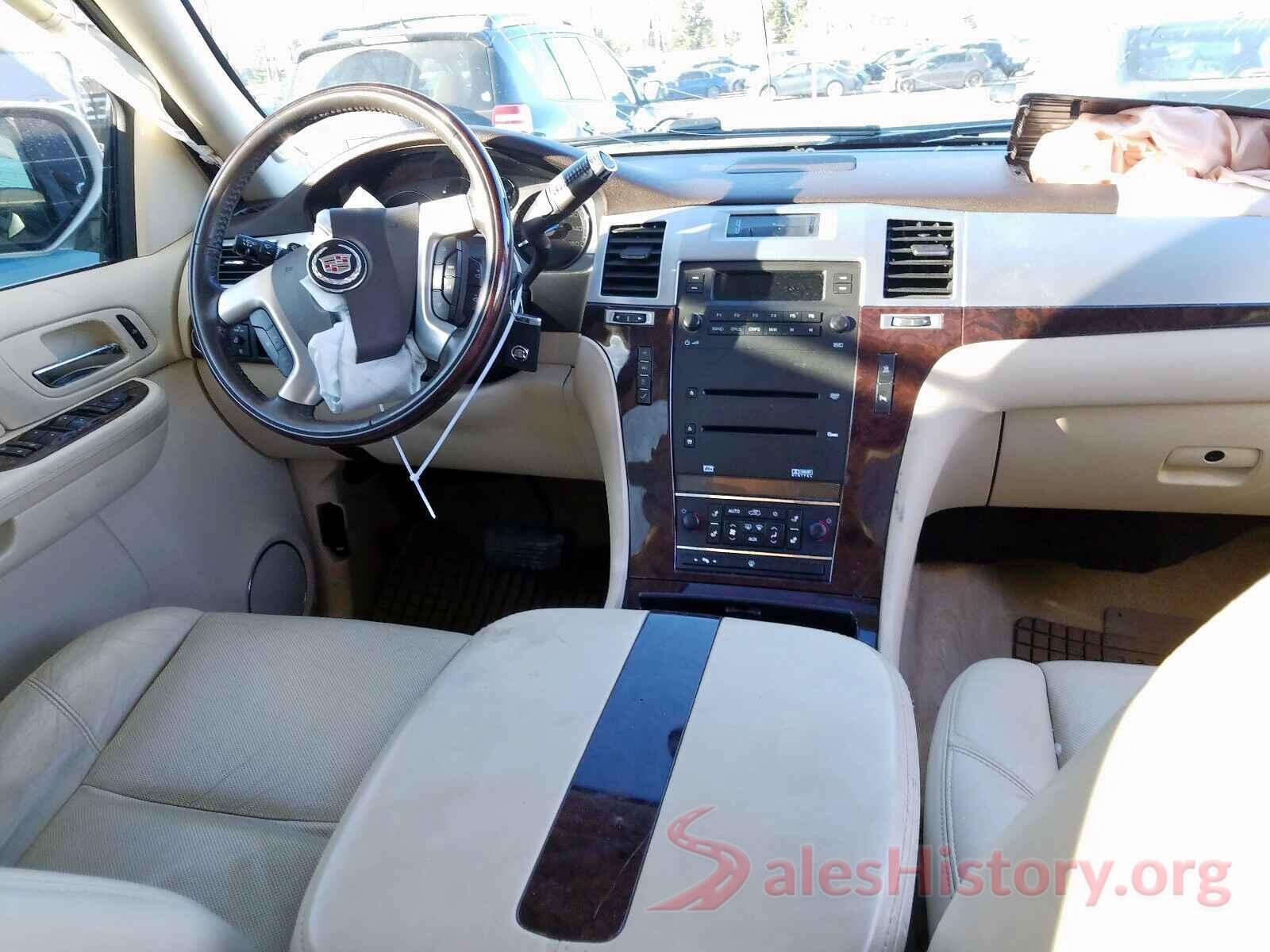 2C3CDXBG5LH111085 2008 CADILLAC ESCALADE