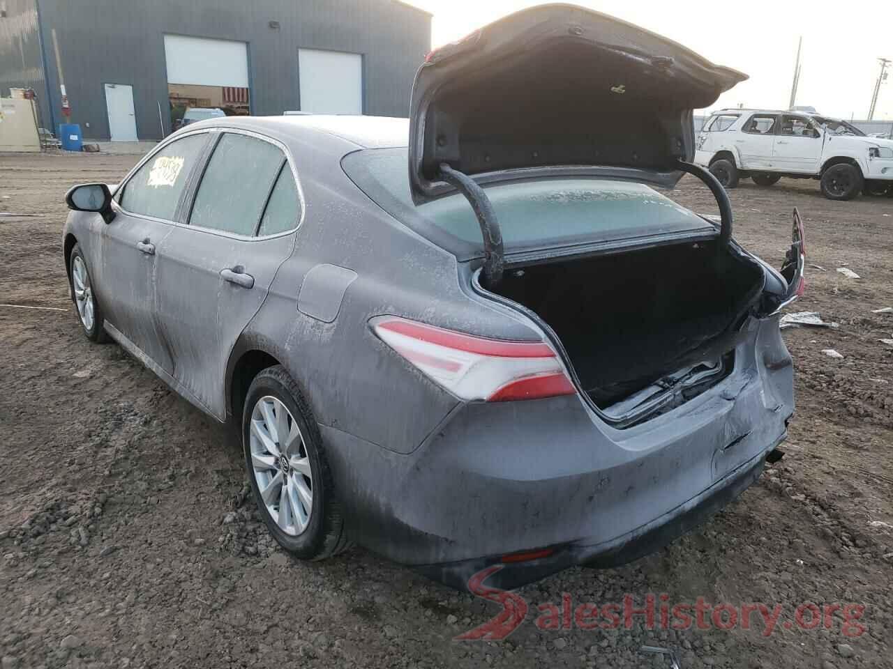 4T1B11HK5JU649560 2018 TOYOTA CAMRY