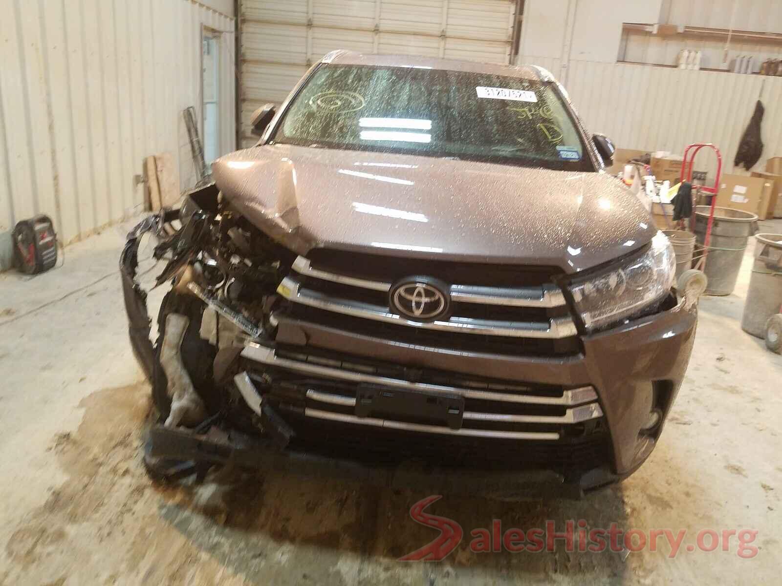 5TDDZRFH3HS421812 2017 TOYOTA HIGHLANDER