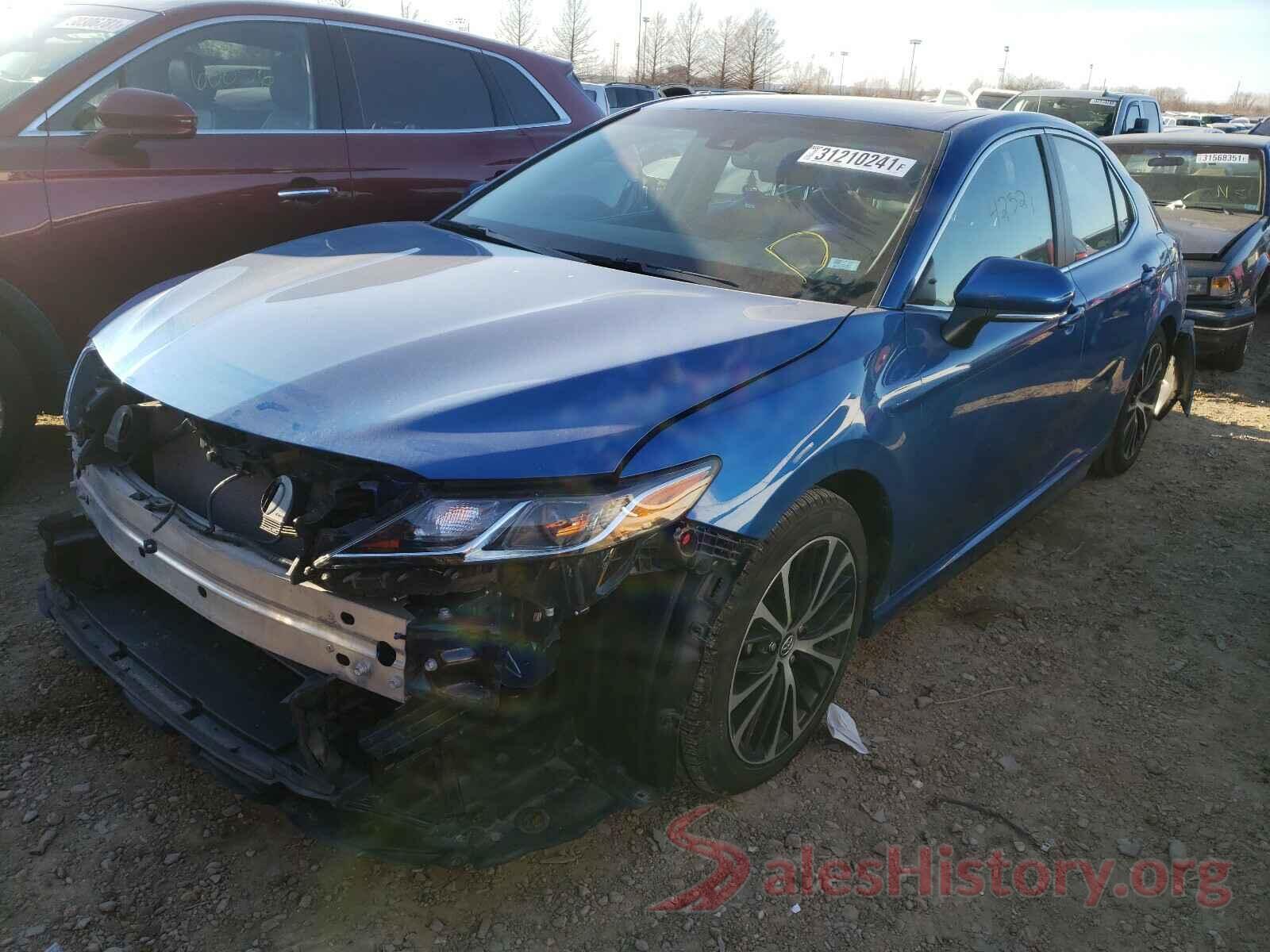 4T1B11HK8JU038227 2018 TOYOTA CAMRY