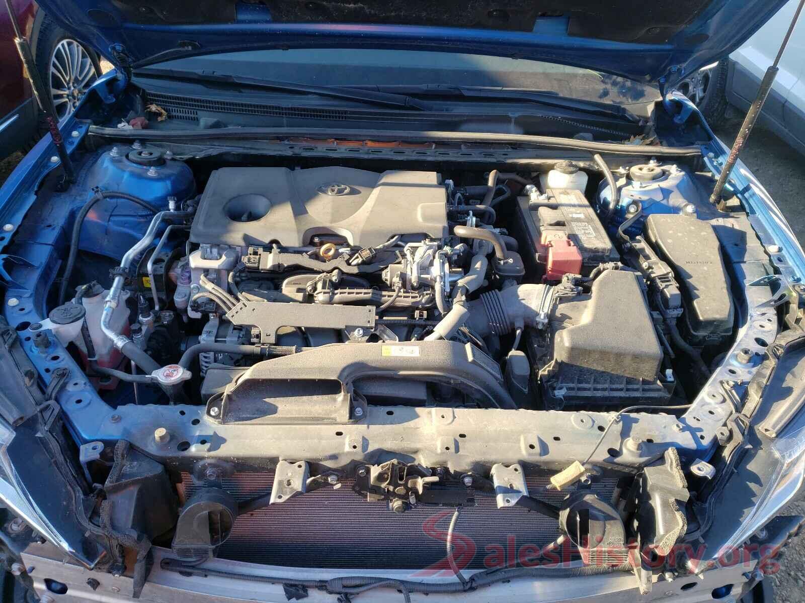 4T1B11HK8JU038227 2018 TOYOTA CAMRY