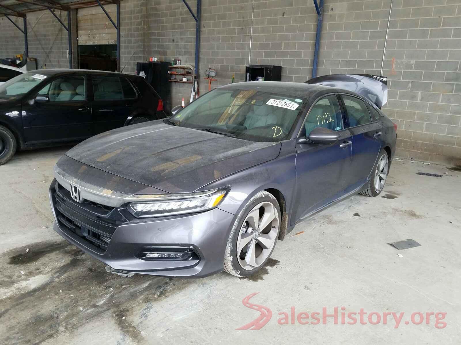 1HGCV1F91JA173596 2018 HONDA ACCORD