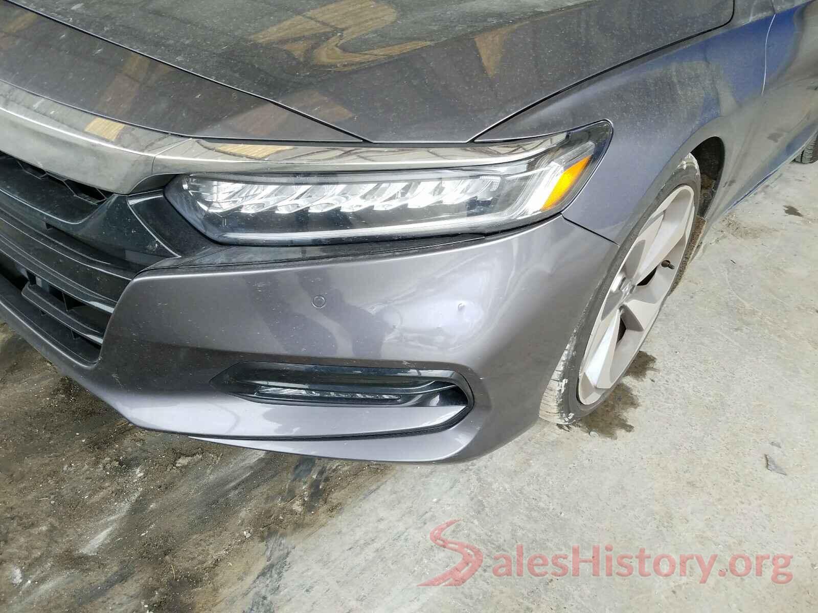 1HGCV1F91JA173596 2018 HONDA ACCORD