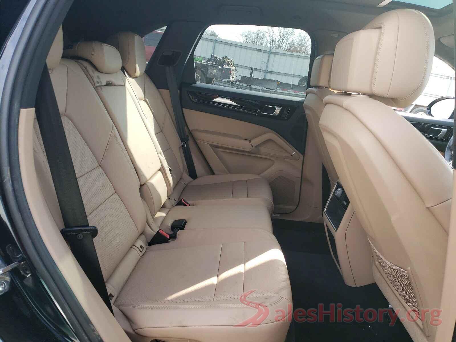 WP1AA2AY7KDA17678 2019 PORSCHE CAYENNE