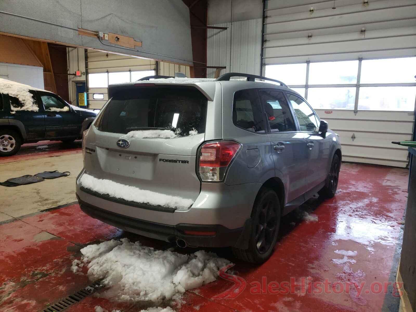 JF2SJAEC0JH456308 2018 SUBARU FORESTER