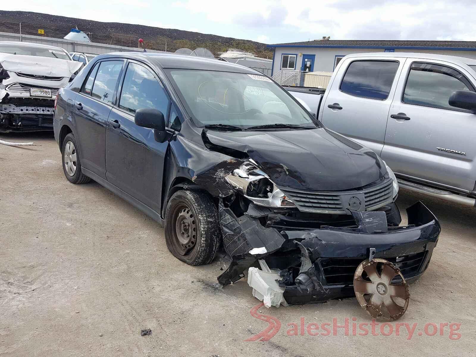 3VV0B7AX2JM108330 2011 NISSAN VERSA