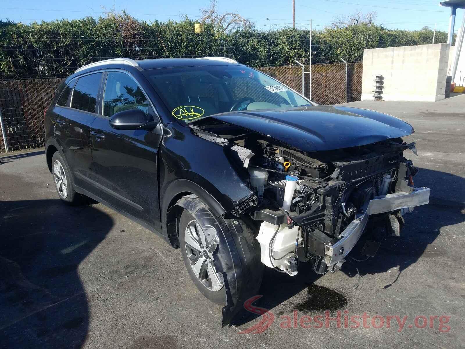 KNDCM3LD7J5179661 2018 KIA NIRO