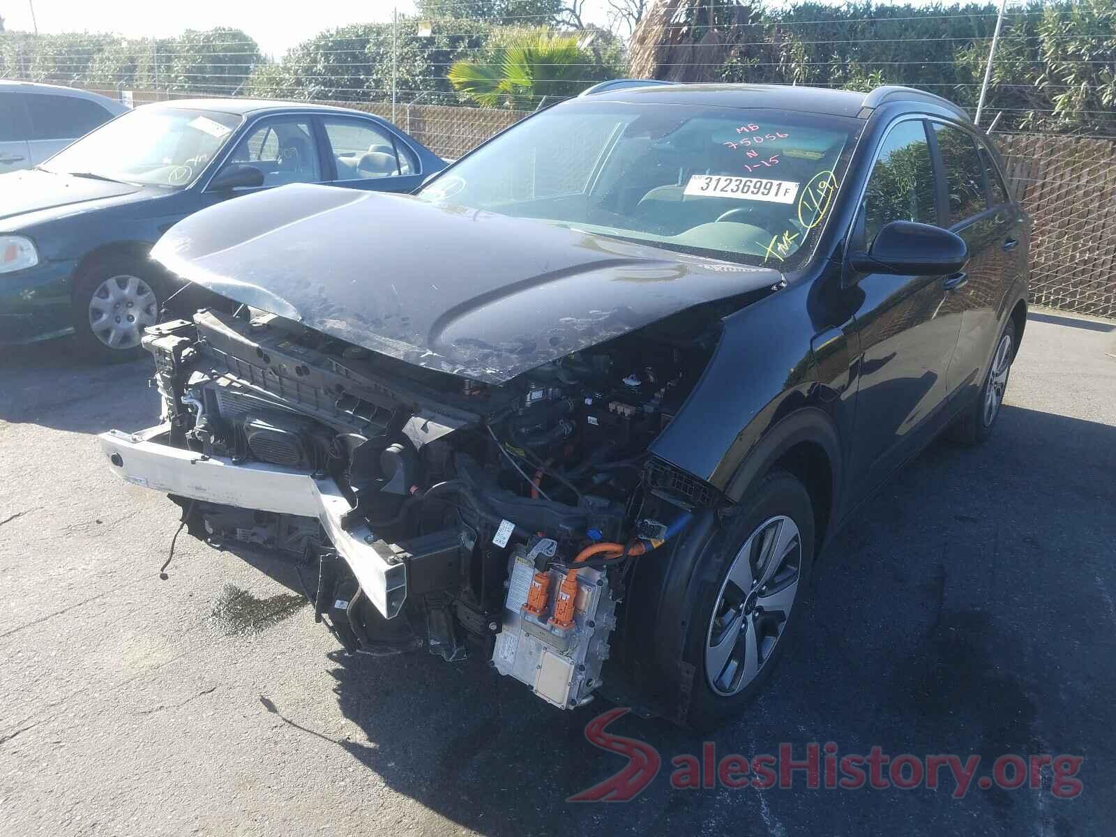 KNDCM3LD7J5179661 2018 KIA NIRO