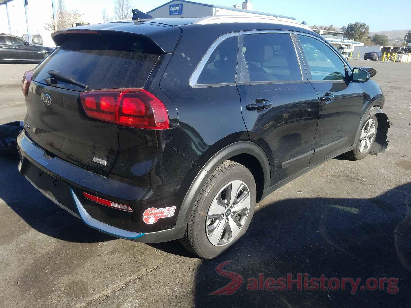 KNDCM3LD7J5179661 2018 KIA NIRO