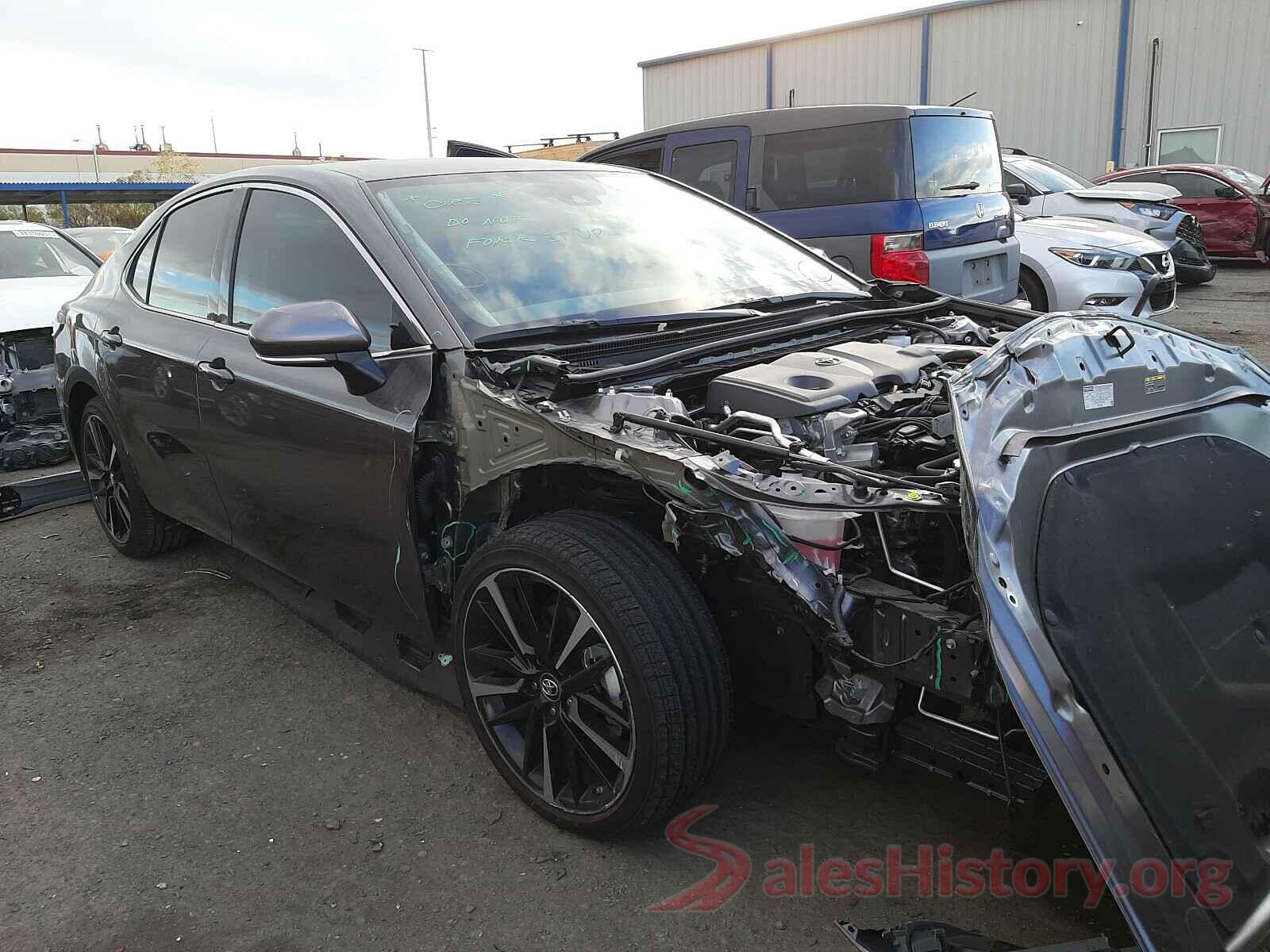 4T1B61HK1KU761792 2019 TOYOTA CAMRY