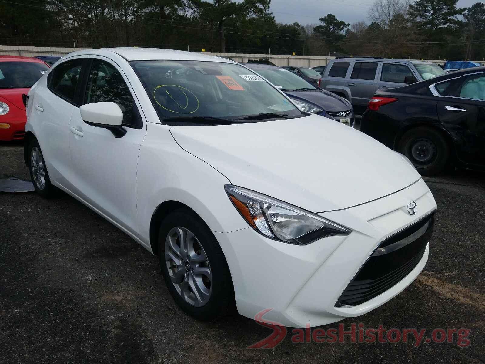 3MYDLBYV6HY190135 2017 TOYOTA YARIS