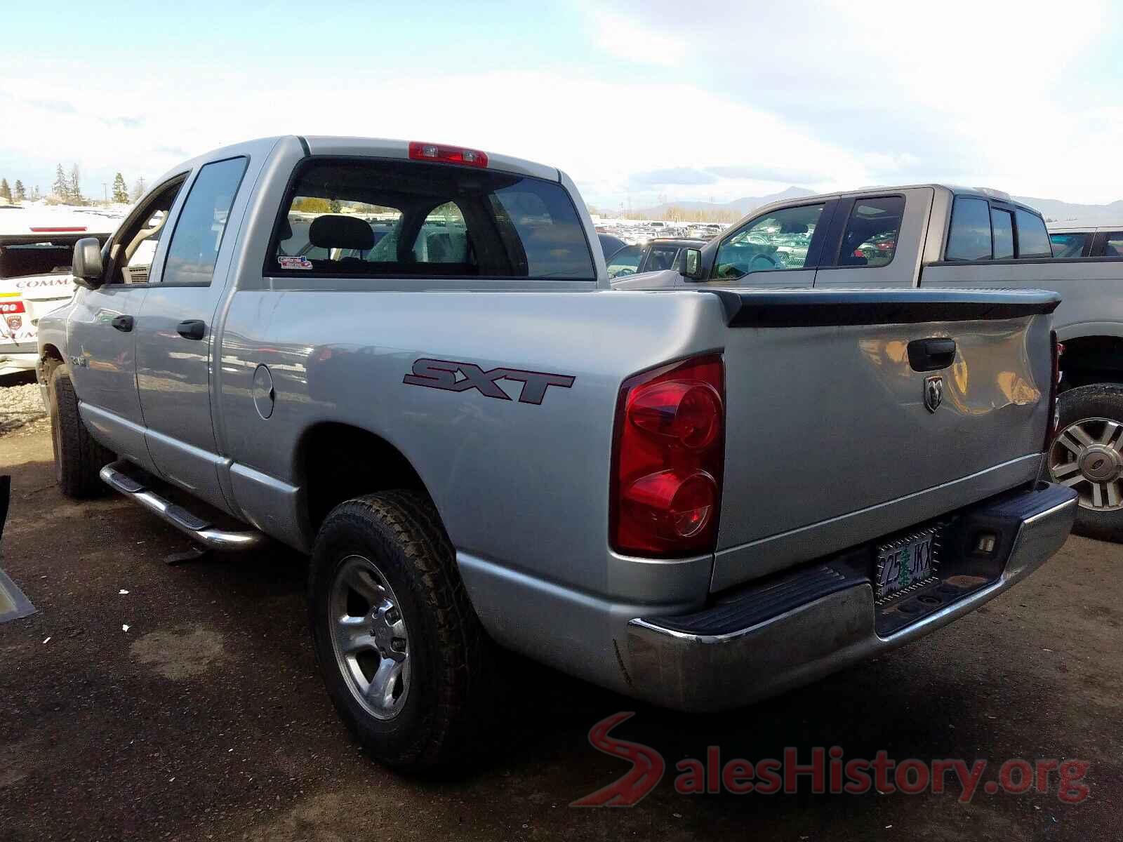 KM8J33A29HU385068 2008 DODGE RAM 1500