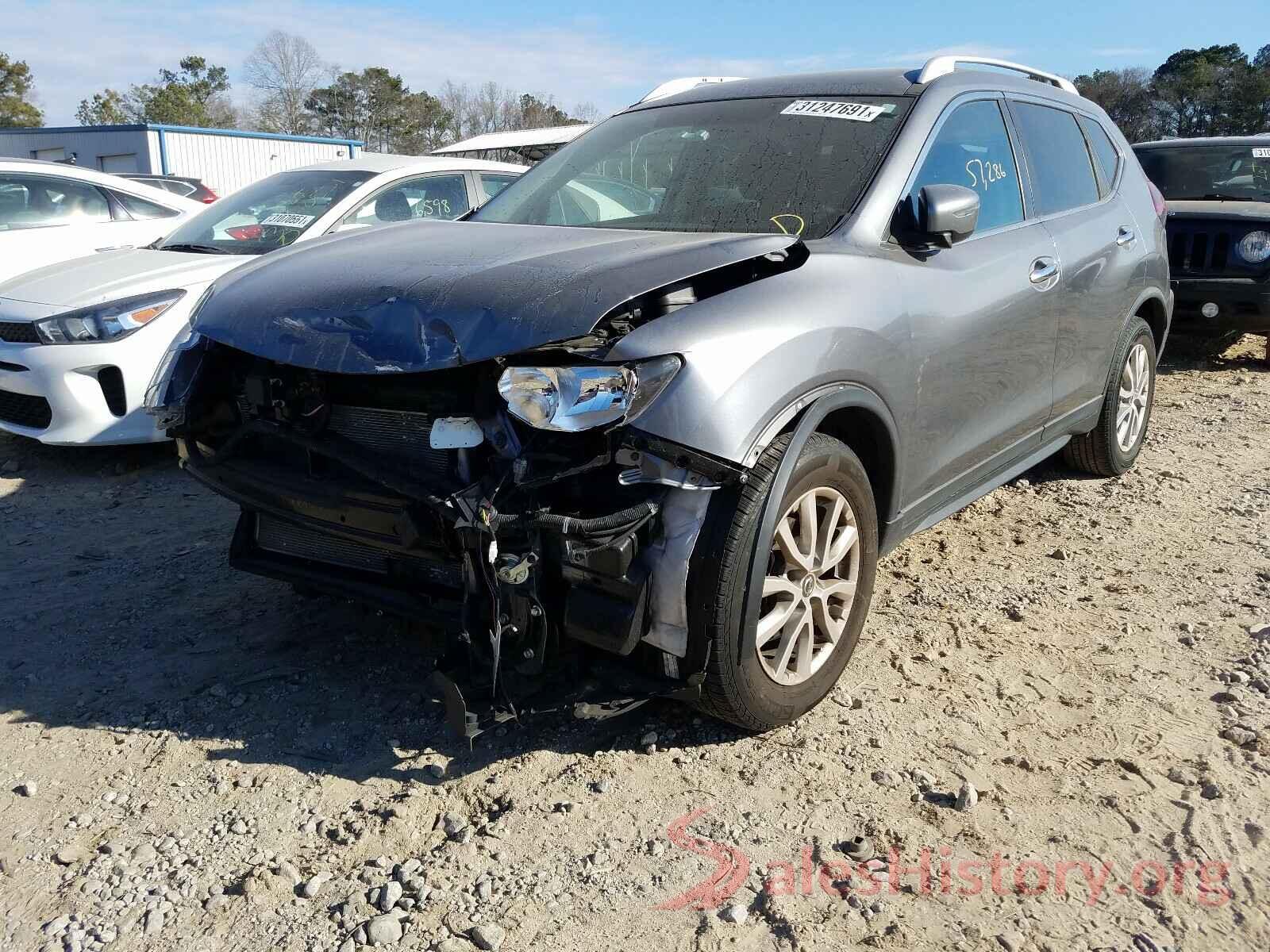 KNMAT2MT4JP569826 2018 NISSAN ROGUE