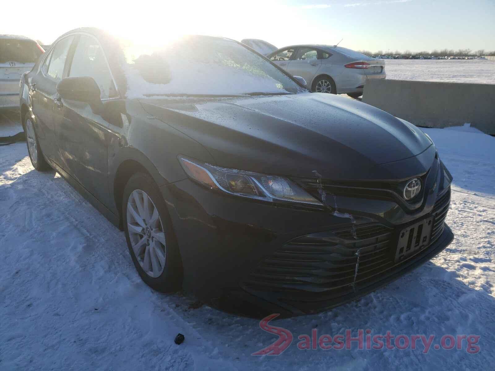 4T1B11HK1JU650270 2018 TOYOTA CAMRY