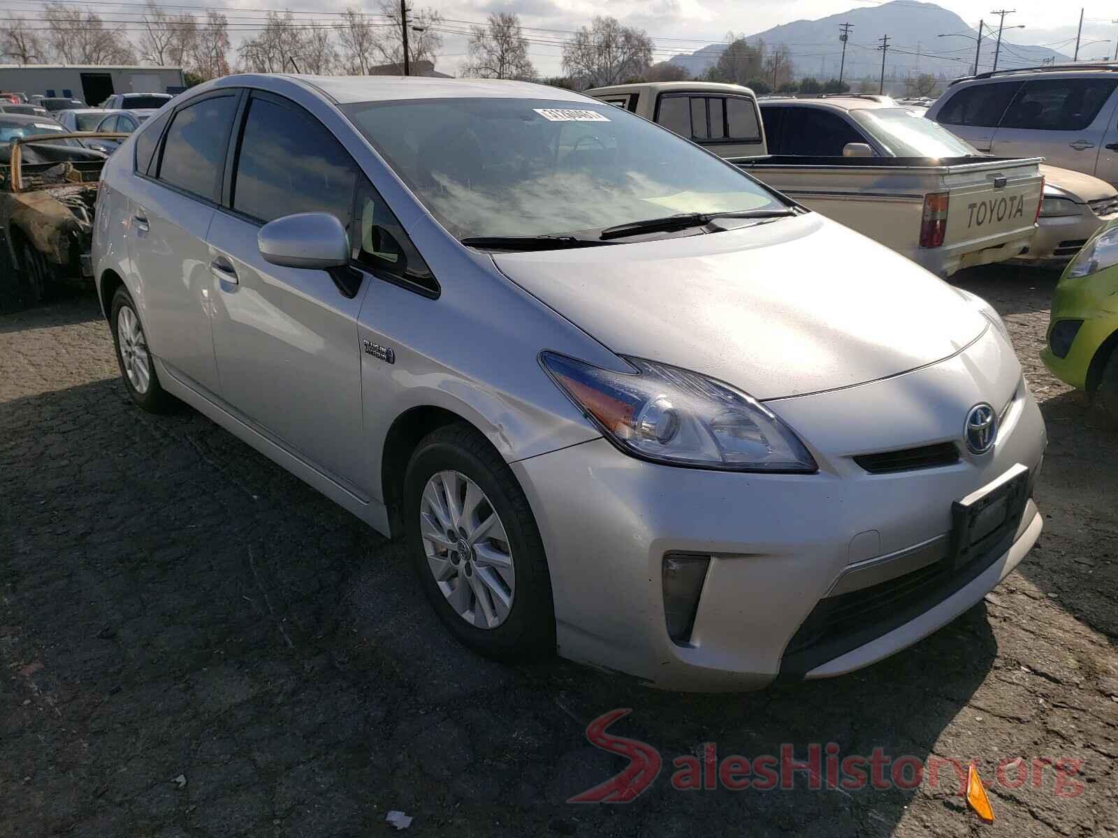 JTDKN3DP1F3067085 2015 TOYOTA PRIUS