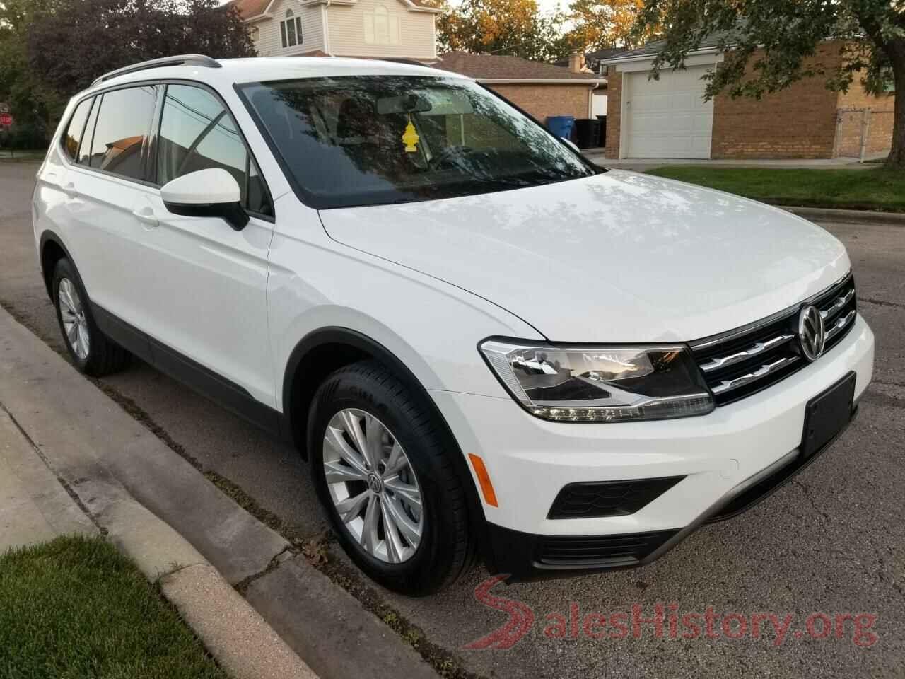 3VV1B7AXXKM182696 2019 VOLKSWAGEN TIGUAN