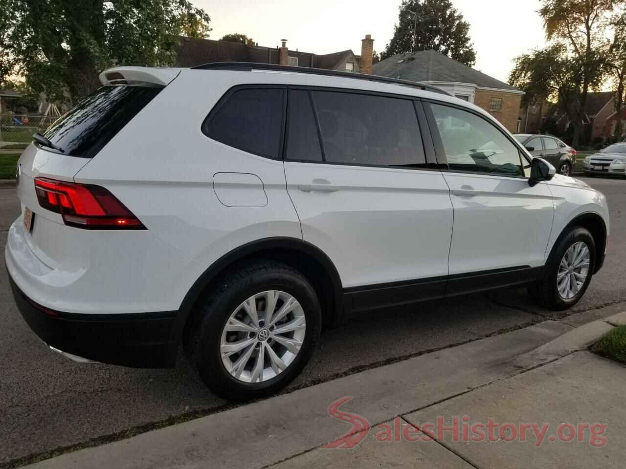 3VV1B7AXXKM182696 2019 VOLKSWAGEN TIGUAN