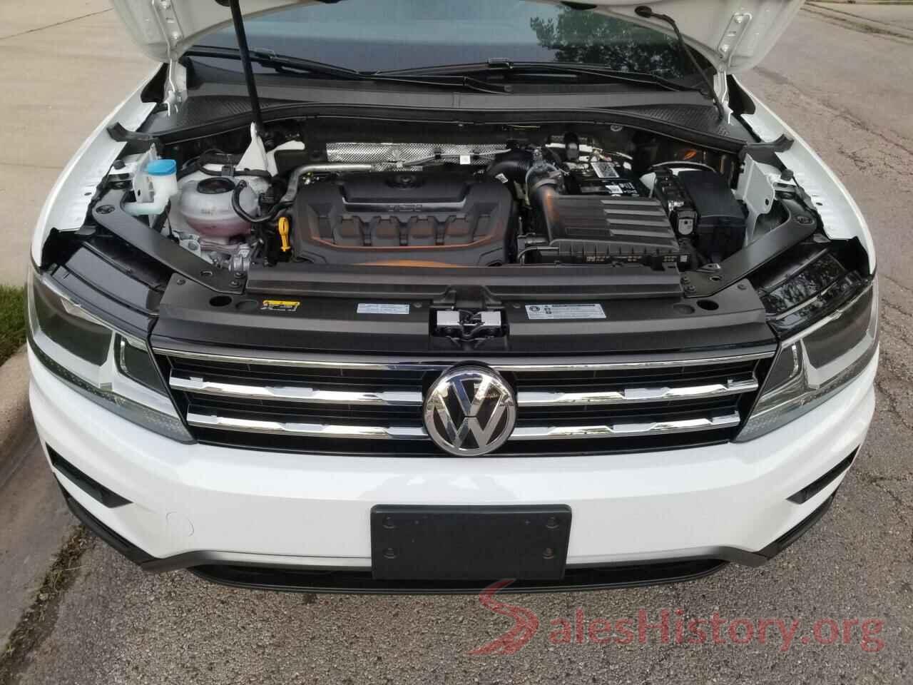 3VV1B7AXXKM182696 2019 VOLKSWAGEN TIGUAN