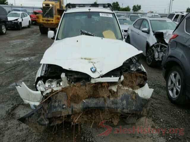 2T3JFREV9HW661528 2005 BMW X3