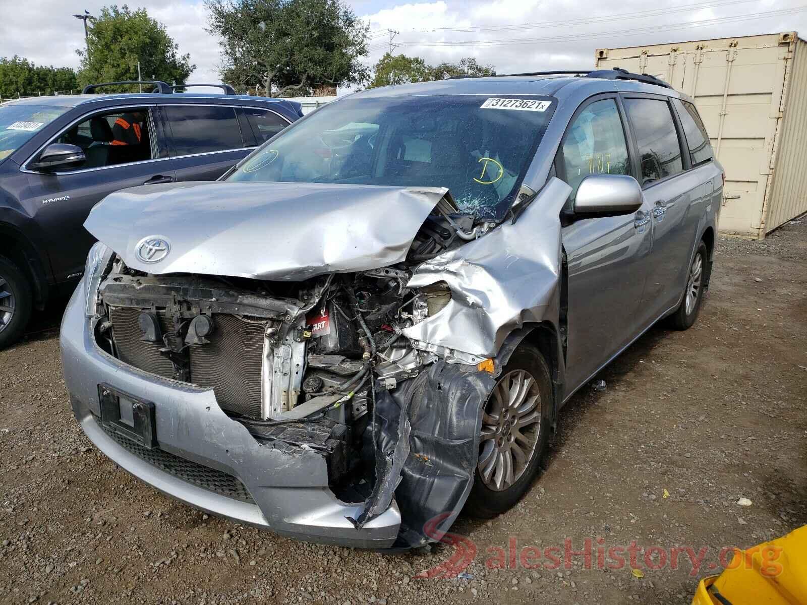 5TDYZ3DC4HS804096 2017 TOYOTA SIENNA