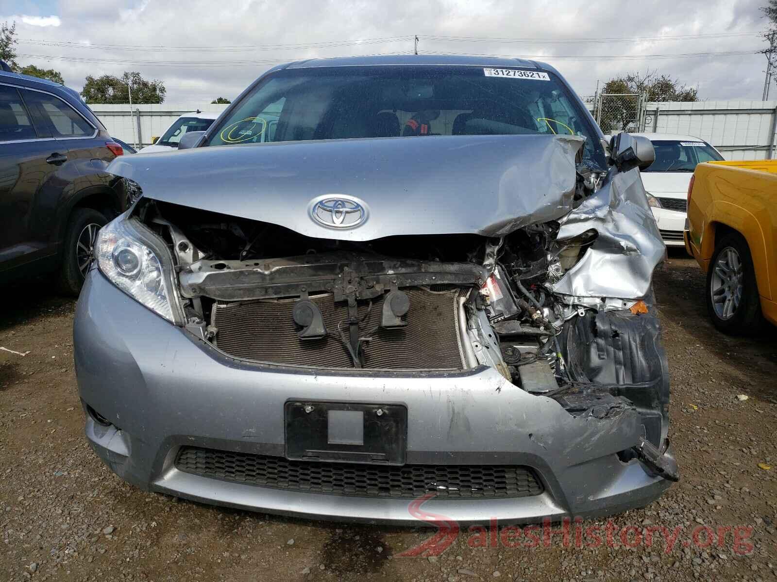 5TDYZ3DC4HS804096 2017 TOYOTA SIENNA